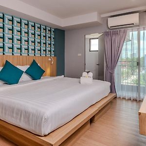 Deluxe Double or Twin Room Pool View